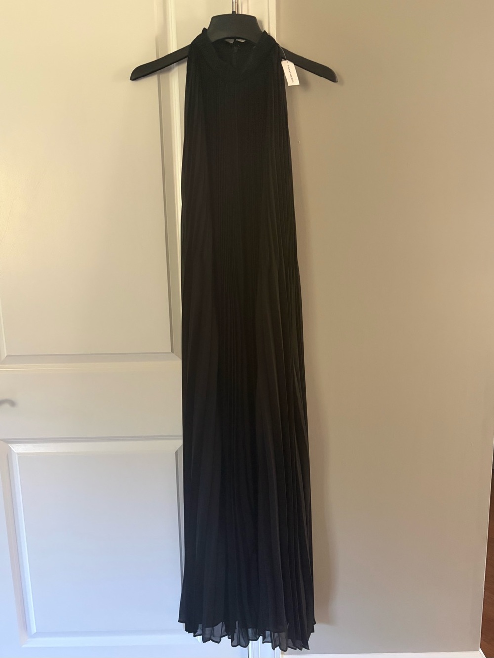 NWT BANANA REPUBLIC Black Sleeveless Pleated Dress - Size S